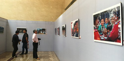 文艺创作助力武陵山区扶贫事业 精品展与学术研讨系列活动纪实